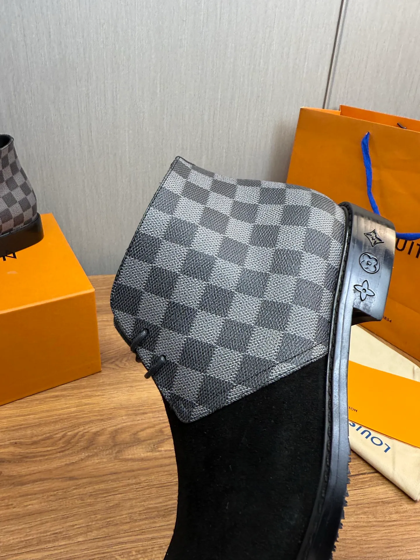 Men's shoes 💰760💰 LV. - Men's business casual leather shoes, top quality cow products. 1:1 shipment ⬆️Luxury and noble 👞All imported original brand leather materials, just to create a more comfortable wearing experience, upper: original cowhide ➕Imported full cow lining, original outsole ✔️16-45 (38.45 non-returnable)